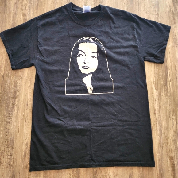 Morticia Addams Tee Shirt - Picture 1 of 2